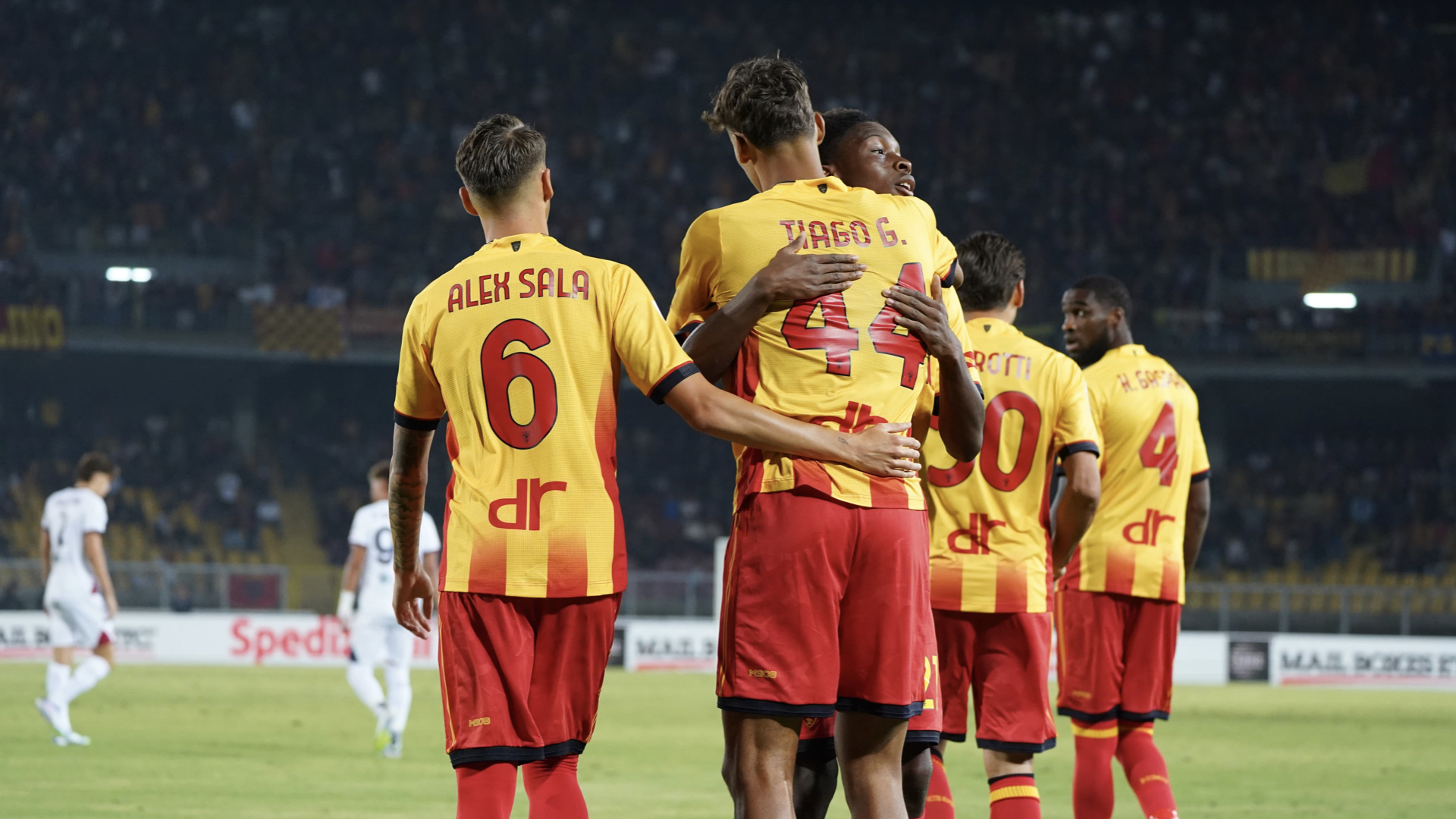 Lecce-Cagliari 1-2