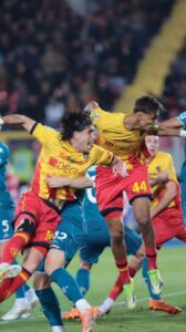 Lecce 1 – Fiorentina 1