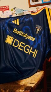 U.S. Lecce e adidas presentano il nuovo Third Kit